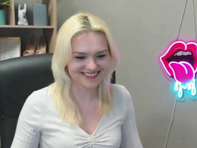 SweetLilyxo BongaCams Model