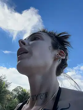 GennaJames Stripchat Model