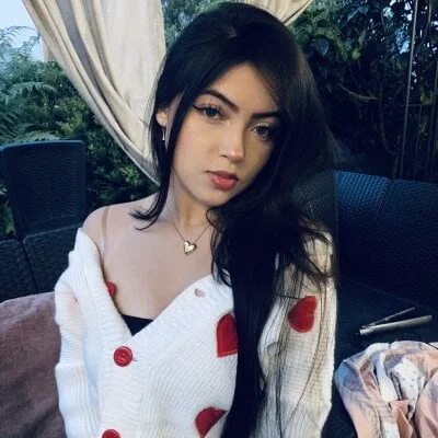 KyliePinkk_ Stripchat Model