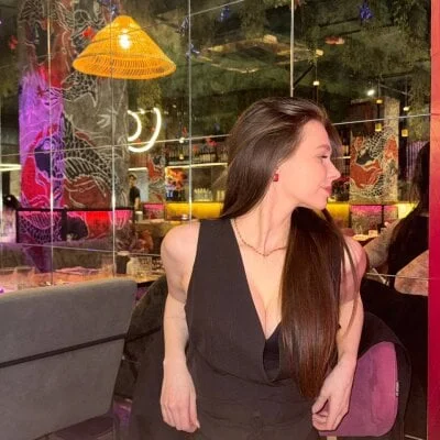 MilaBee Stripchat Model