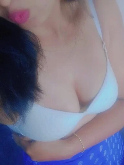 Tamil_Thenmozhi Stripchat Model