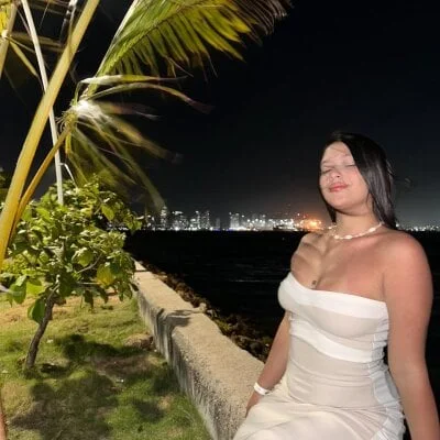 saraa_romero Stripchat Model